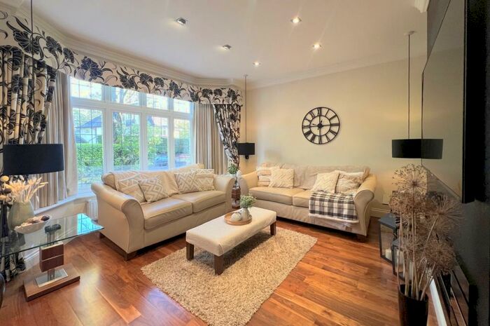 5 Bedroom Detached House For Sale In Nairn Road, Talbot Woods, Bournemouth, BH3