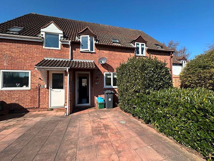 2 Bedroom House To Rent In Lanham Gardens, Quedgeley, GL2