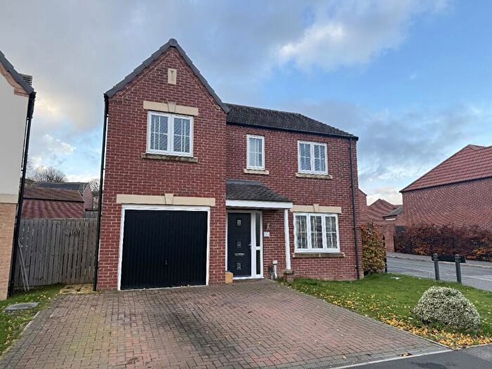 4 Bedroom Detached House For Sale In Heselden Drive, Wakefield, WF1
