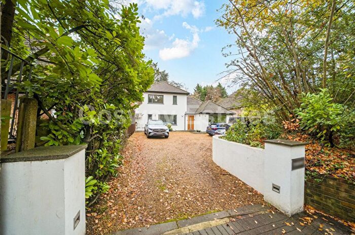 4 Bedroom Detached House For Sale In Hendon Wood Lane, Mill Hill, NW7