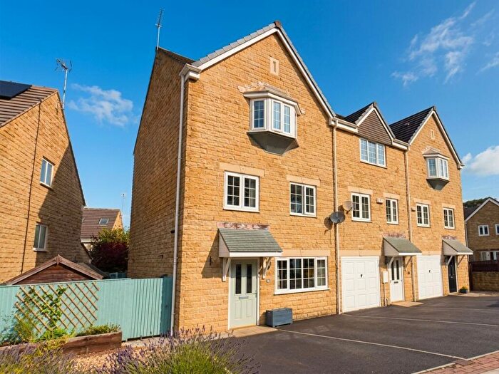 4 Bedroom Terraced House For Sale In Tithefields, Fenay Bridge, HD8