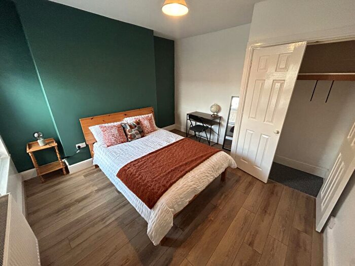 1 Bedroom House To Rent In King Street, Kettering, NN16