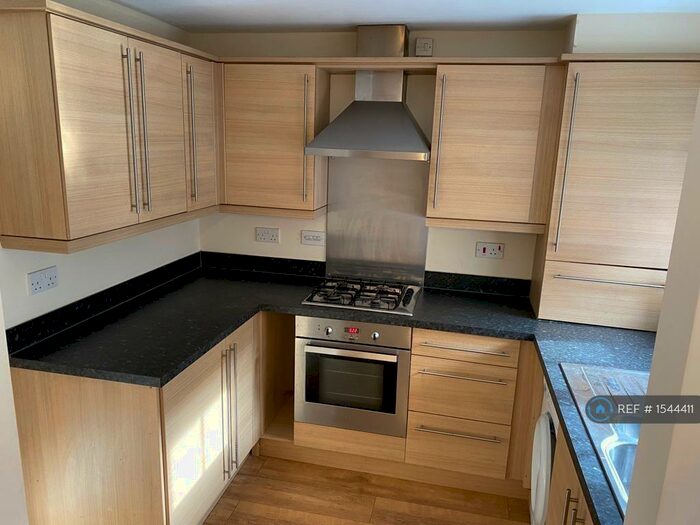 2 Bedroom Flat To Rent In Reed Close, Farnworth, Bolton, BL4