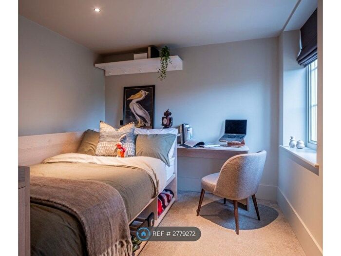 Studio To Rent In Augustus Road, London, SW19