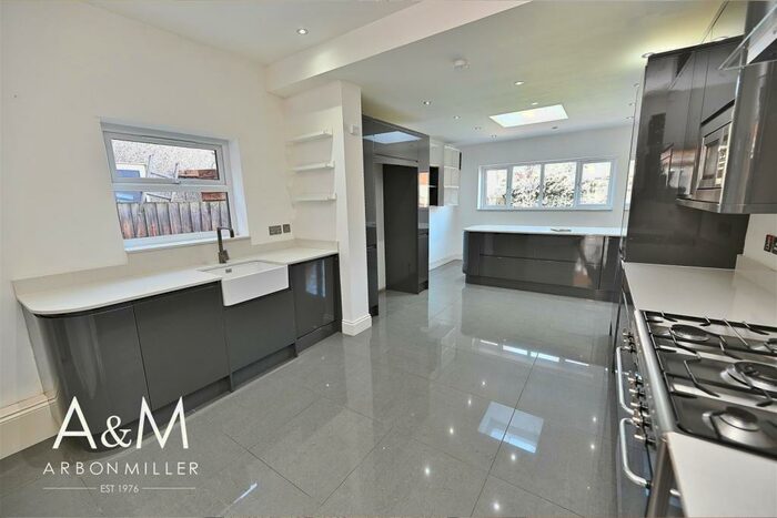 4 Bedroom House To Rent In Hatley Avenue, Barkingside, IG6