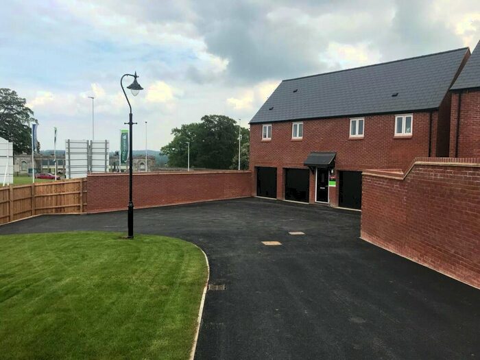 2 Bedroom Detached House To Rent In Aintree Avenue, Towcester, Northamptonshire, NN12