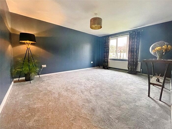 4 Bedroom Detached House For Sale In The Willows, Highworth, Highworth, SN6