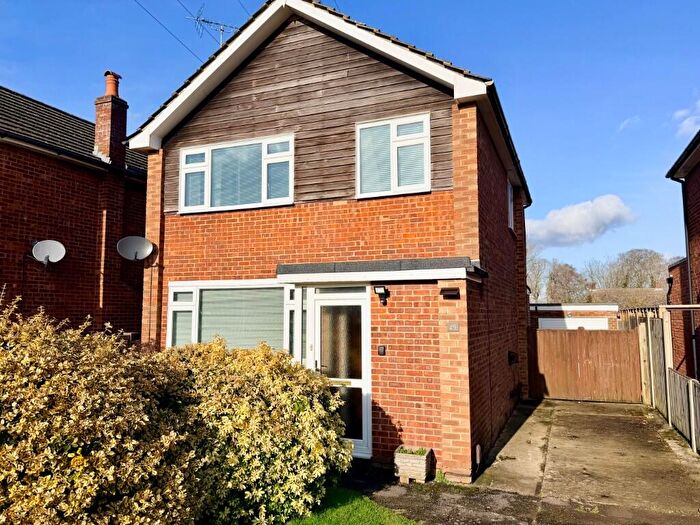 3 Bedroom Detached House To Rent In Cottenham Close, ME19