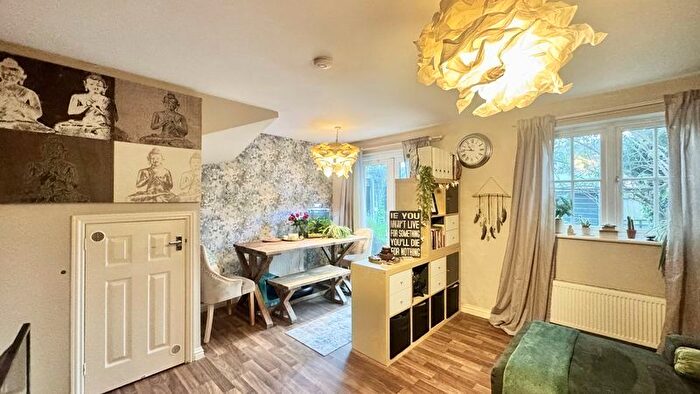 3 Bedroom Town House For Sale In Crowder Close, Bardney, Lincoln, LN3