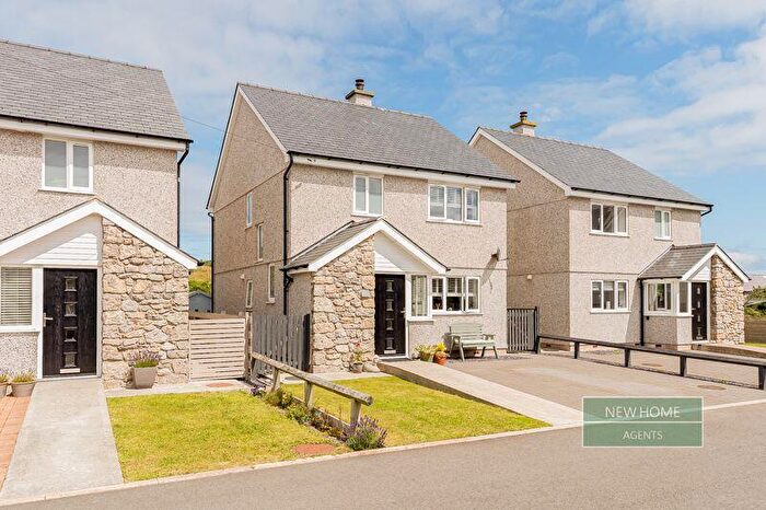 3 Bedroom Detached House For Sale In Llwyn Helyg, Amlwch, LL68