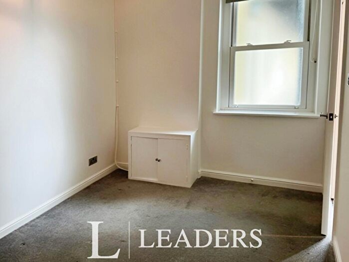 1 Bedroom Flat To Rent In Windsor Street, BN1