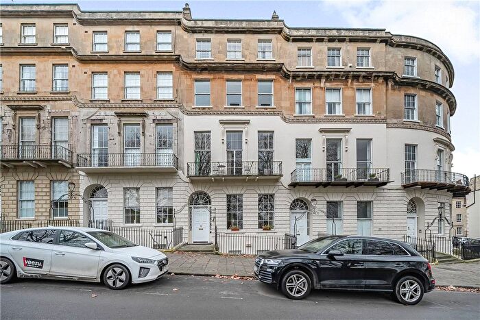 2 Bedroom Flat To Rent In Cavendish Place, Bath, Somerset, BA1