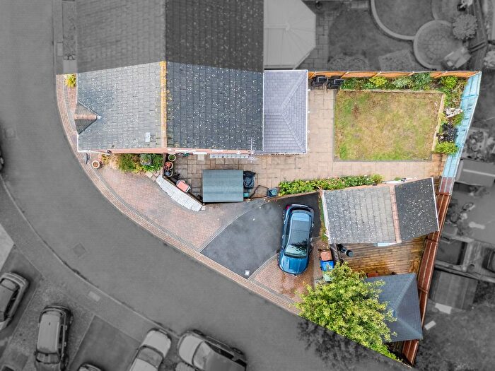 3 Bedroom Semi-Detached House For Sale In Cherry Tree Drive, South Ockendon, RM15