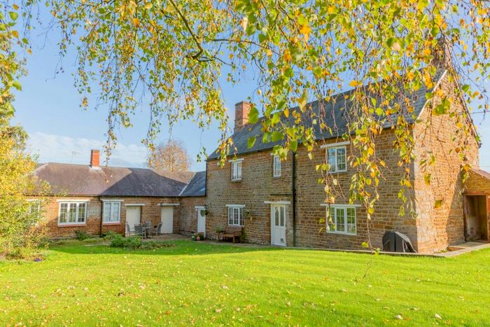 3 Bedroom Country House To Rent In Adstone, Towcester, NN12