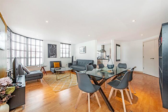 2 Bedroom Apartment To Rent In Leyden Street, Spitalfields, E1