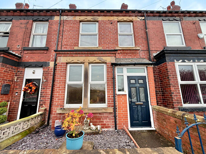 2 Bedroom Terraced House For Sale In Station Road, Kippax, LS25