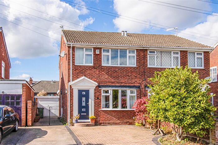 3 Bedroom Semi-detached House For Sale In Sowood Gardens, Ossett, WF5