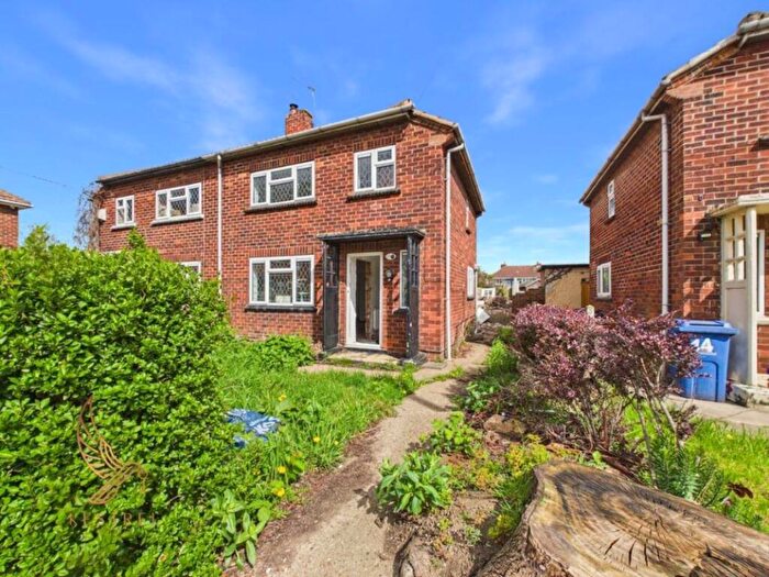 2 Bedroom Semi Detached House For Sale In Ansdell Road, Bentley, South Yorkshire, DN5
