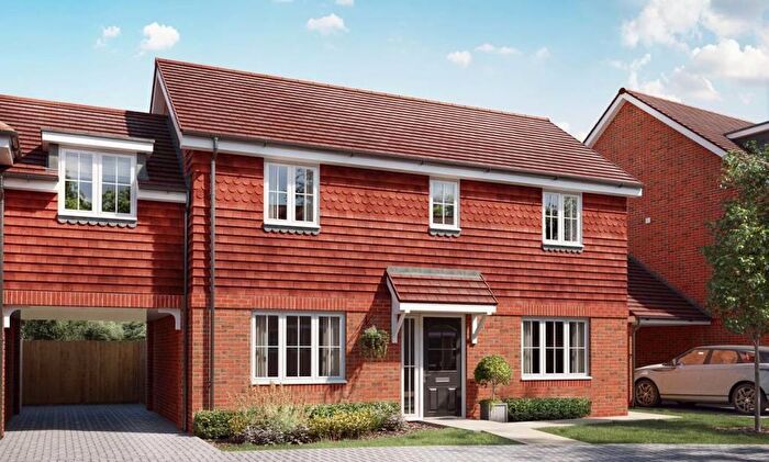 4 Bedroom Link Detached House To Rent In Connemara Crescent, Fontwell, Arundel, BN18
