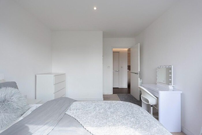 2 Bedroom Apartment To Rent In Plough Way, London, SE16