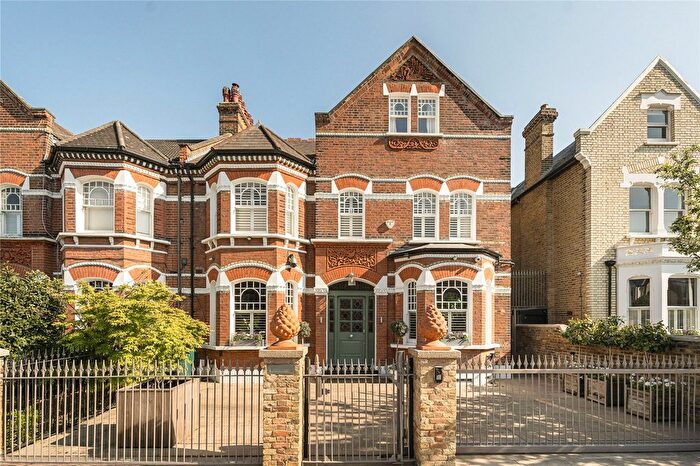 6 Bedroom Detached House For Sale In Hendham Road, SW17