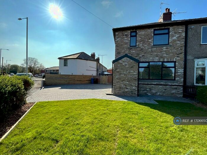 2 Bedroom Semi-Detached House To Rent In Jubilee Road, Haslingden, Rossendale, BB4