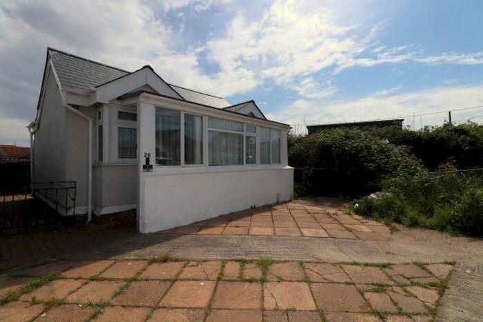 3 Bedroom Bungalow To Rent In Lake Way, Clacton-On-Sea, CO15