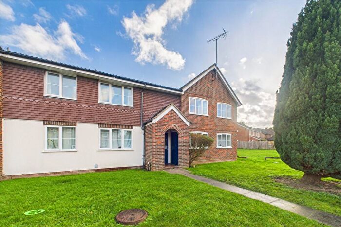 1 Bedroom Apartment To Rent In High Beech, Bracknell, Berkshire, RG12