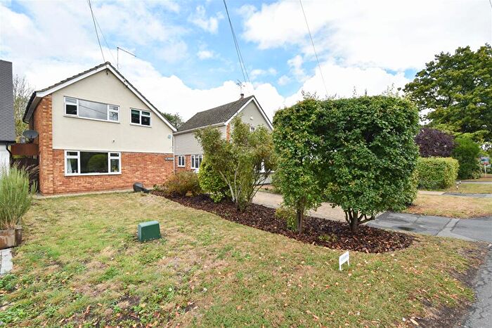 3 Bedroom Detached House For Sale In Hook End Road, Hook End, Brentwood, CM15