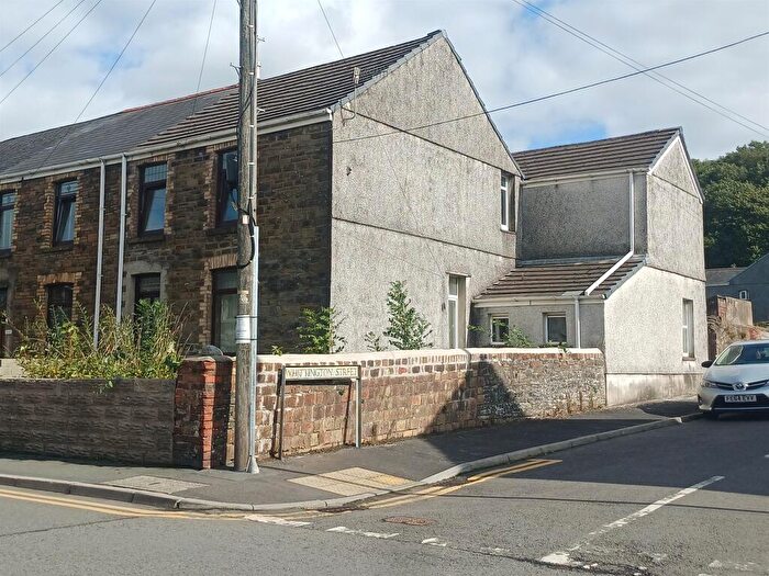 4 Bedroom Semi-Detached House For Sale In Park Street, Tonna, Neath, SA11