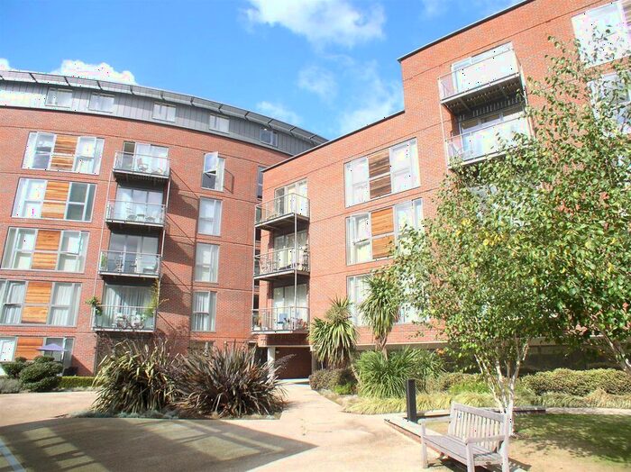 1 Bedroom Flat To Rent In The Heart, Walton-On-Thames, KT12