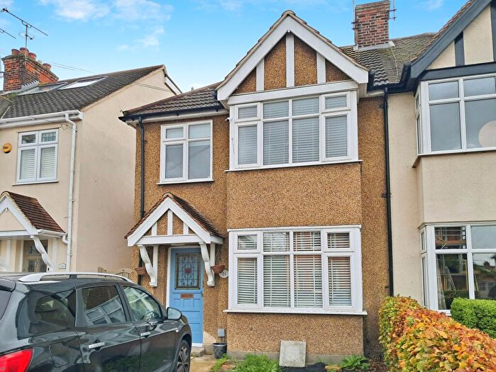 3 Bedroom House To Rent In Robin Hood Road, Brentwood, CM15