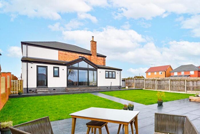 4 Bedroom Detached House For Sale In Upper Wortley Road, Thorpe Hesley, Rotherham, S61