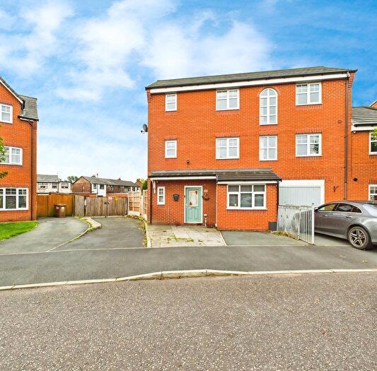 4 Bedroom Semi-Detached House For Sale In Deerfield Close, St Helens, WA9