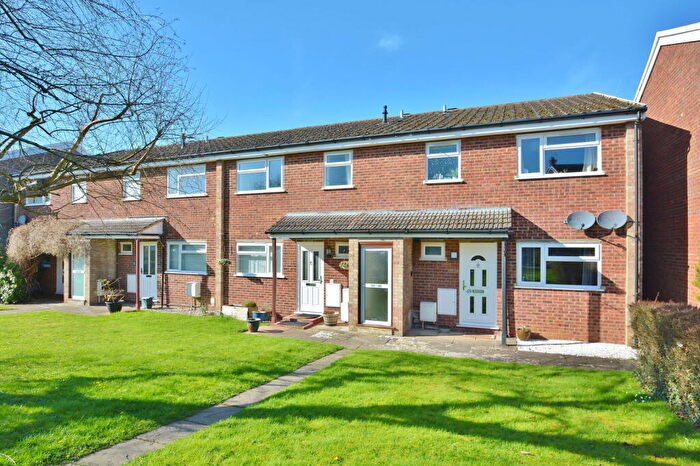 2 Bedroom Flat For Sale In Coombe Hill Crescent, Thame, OX9