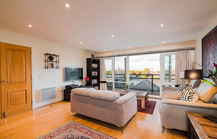 2 Bedroom Apartment To Rent In Abbey Road, St John's Wood, London, NW8