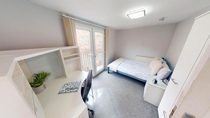 6 Bedroom Terraced House To Rent In A Mansfield Road, Nottingham, NG1