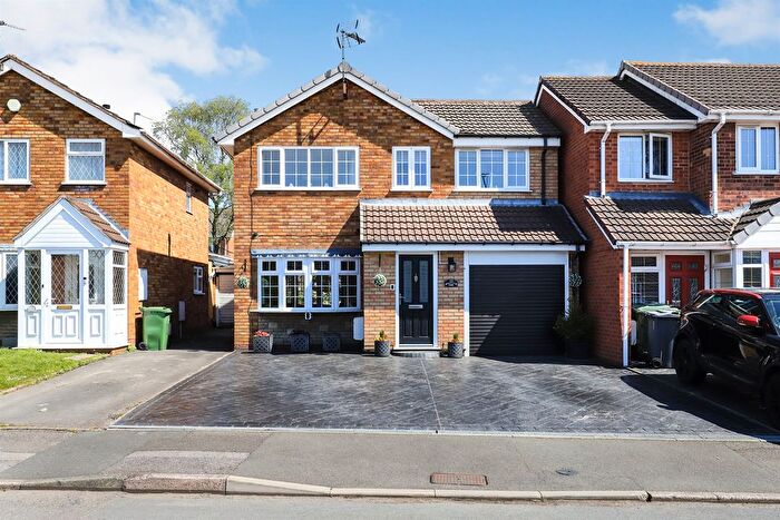 5 Bedroom Detached House For Sale In Dursley Close, Willenhall, WV12