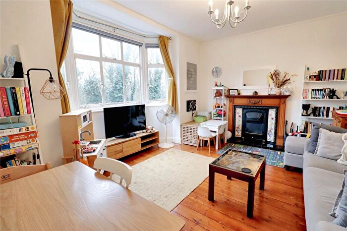 2 Bedroom Apartment To Rent In Oakfield Court, Haslemere Road, Crouch End, London, N8
