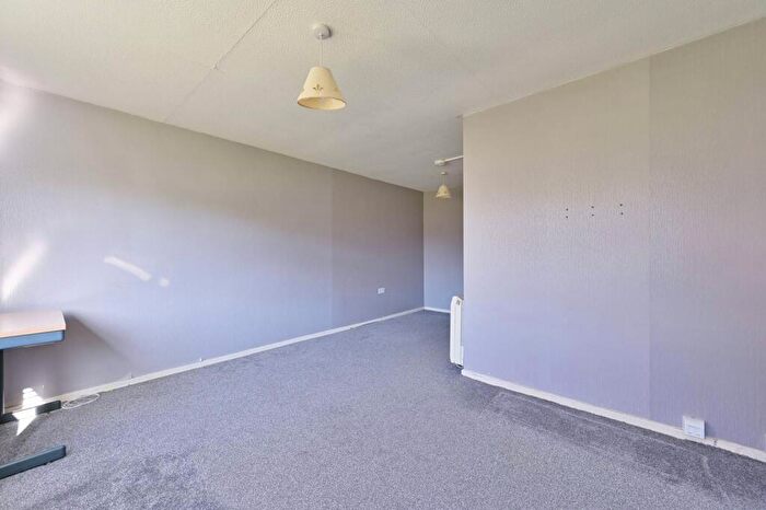 1 Bedroom Flat To Rent In Charles Crescent, Harrow, HA1