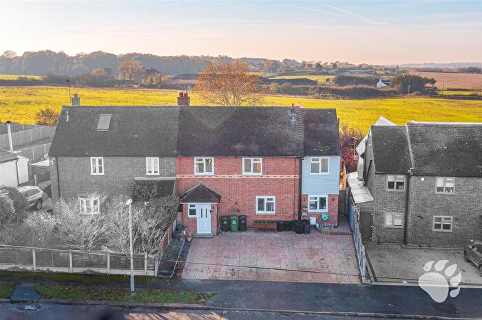 4 Bedroom Semi Detached House For Sale In Woolshots Road, Wickford, SS12