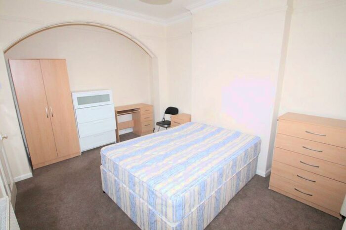 4 Bedroom House To Rent In Hartopp Road, Leicester, LE2