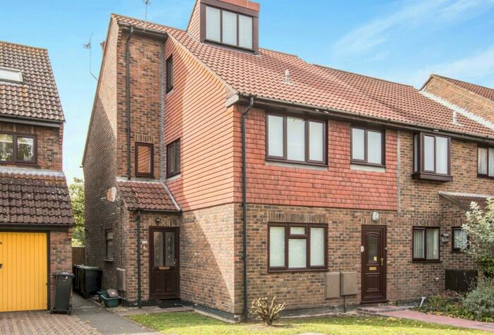 1 Bedroom Flat To Rent In Christchurch, BH23