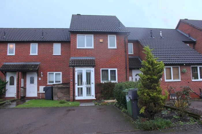 2 Bedroom Barn Conversion To Rent In Mayfield Close, Catshill, Bromsgrove, B61