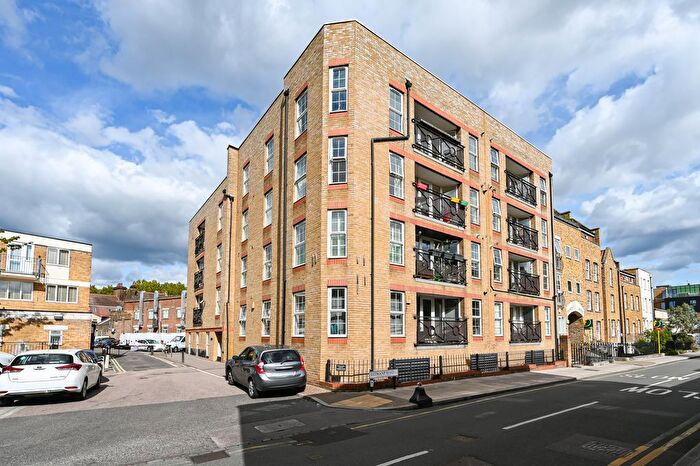 2 Bedroom Flat To Rent In Foundry Place, London, E1