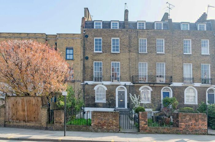 4 Bedroom Maisonette To Rent In Kentish Town Road, Kentish Town, London, NW1