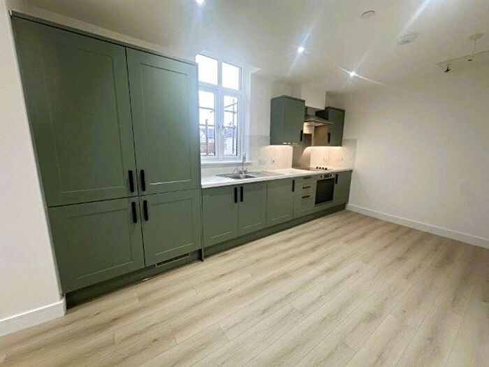 1 Bedroom Flat To Rent In Corporation Road, Newport, NP19