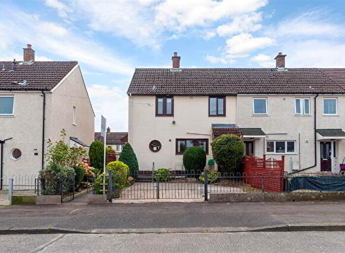 3 Bedroom Terrace House For Sale In Locksley Gardens, Belfast, BT10