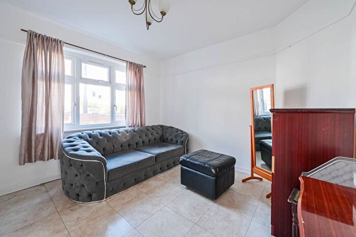 5 Bedroom Property To Rent In White Hart Lane, Tottenham, London, N17