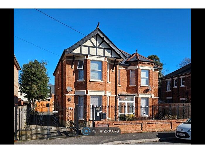 2 Bedroom Flat To Rent In Richmond Wood Road, Bournemouth, BH8